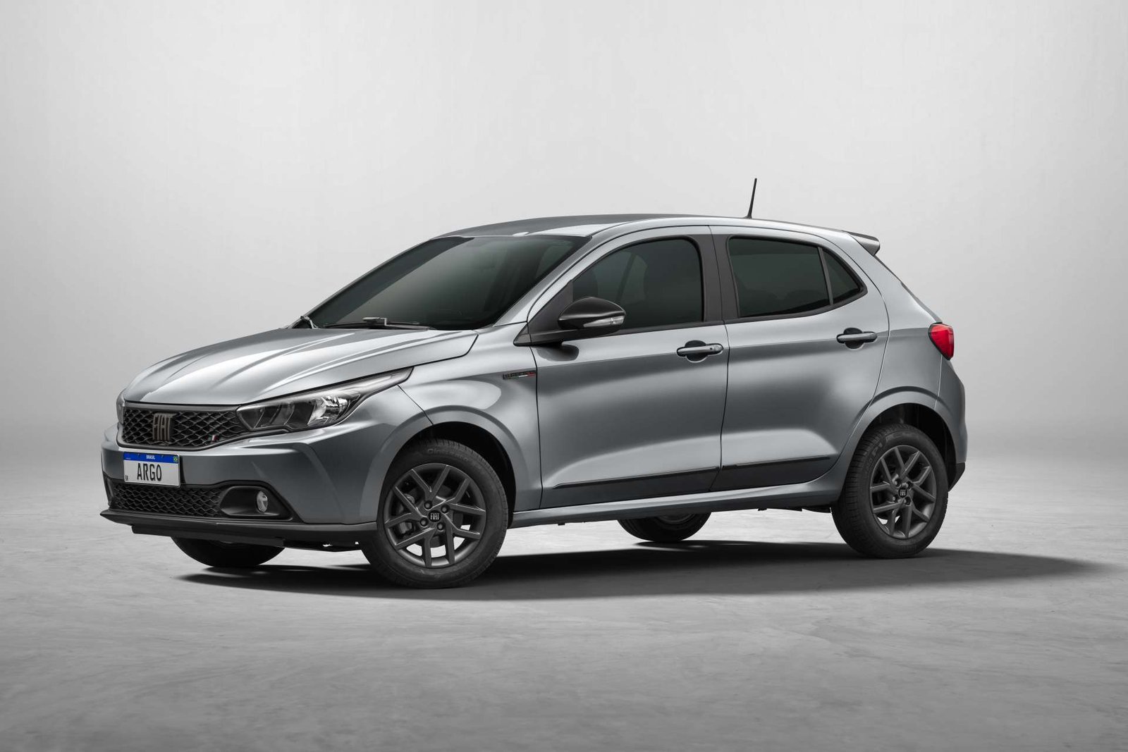 Por que o Fiat Argo não vende como seus rivais Polo, Onix e HB20