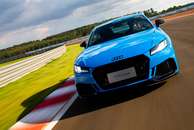 Novo Audi TT RS já está nas concessionárias por R$ 442.990