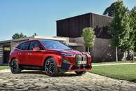BMW iX, primeiro SUV 100% elétrico da marca, terá 500 cv