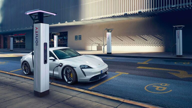 Carro elétrico x combustão. Qual custa menos para manter?