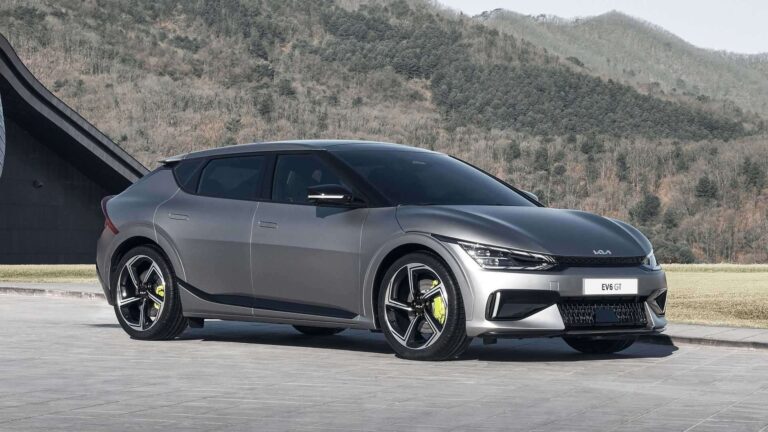 Conheça o Kia EV6, primeiro elétrico da marca coreana