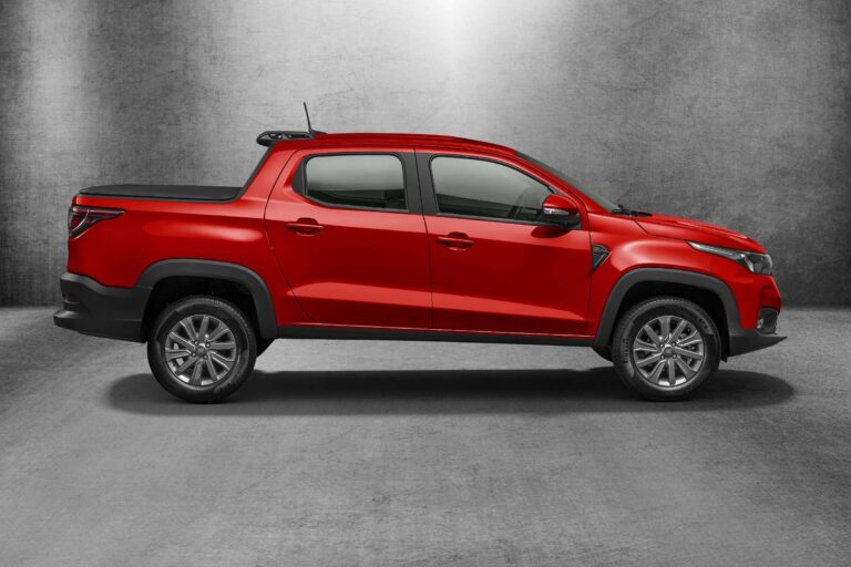 Fiat Strada ultrapassa Chevrolet Onix nas vendas acumuladas
