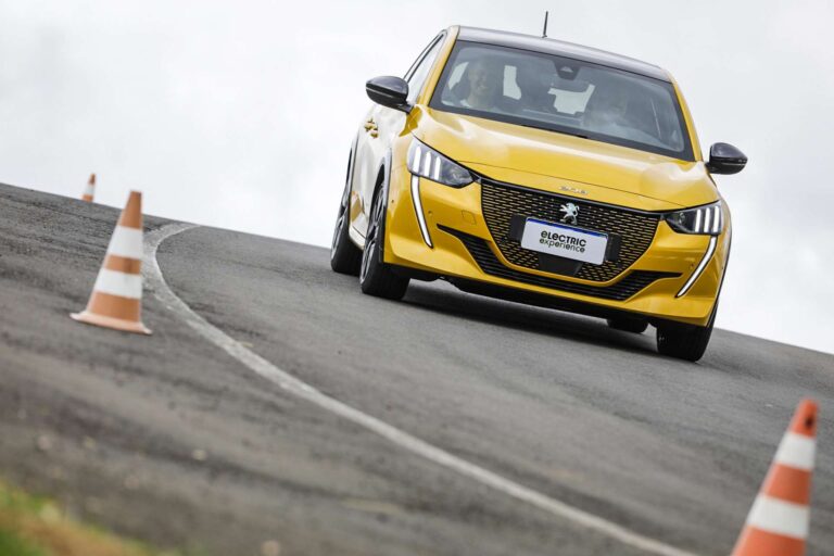 Qual é o melhor carro elétrico? Veja como é fácil saber