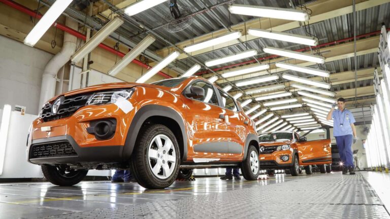 Renault suspende a produção de Captur e Kwid por 10 dias