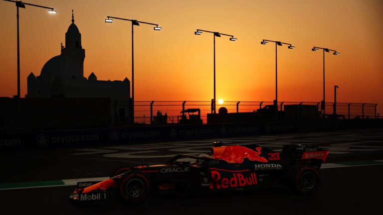 Como Verstappen pode ser campeão da F1 na Arábia Saudita