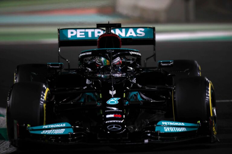 Hamilton é o mais rápido dos treinos livres da F1 na Arábia