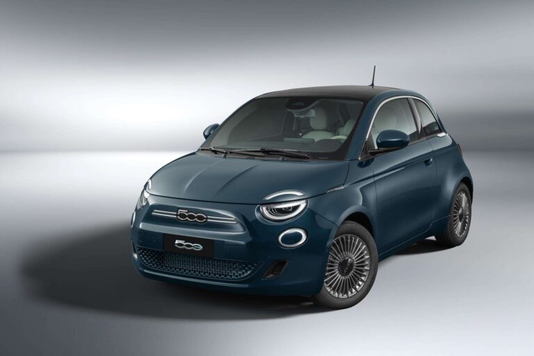 Novo Fiat 500 elétrico estreia no Brasil por R$ 239.990