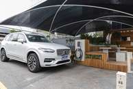 Quer dirigir um carro híbrido de graça? Volvo vai emprestar