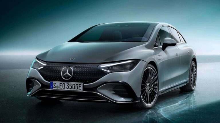 Mercedes EQE estreia com visual ousado e alcance de 660 km