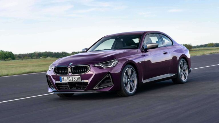 BMW Série 2 Coupé estreia nova geração com motor de 374 cv