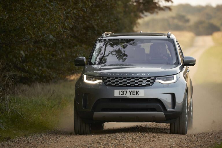 Land Rover Discovery muda visual e ganha novo motor diesel