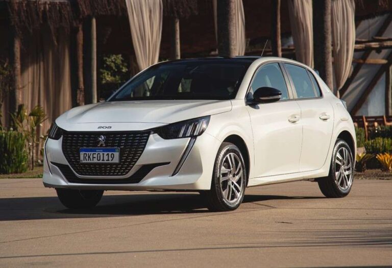 Brasileiro está trocando Chevrolet Onix por Peugeot 208