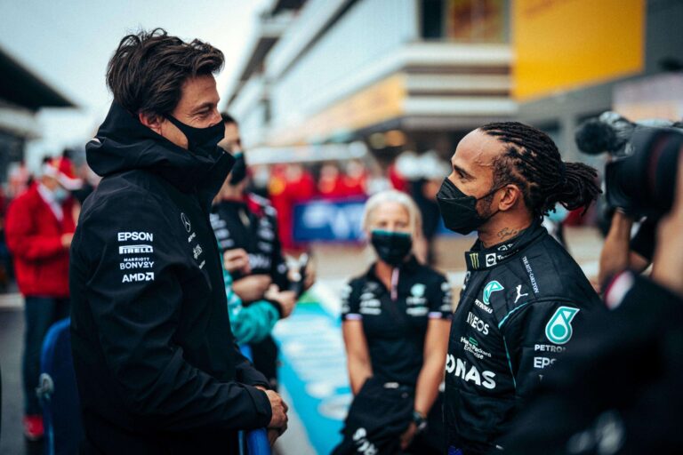 O dilema da Mercedes F1: trocar o motor de Hamilton ou não?