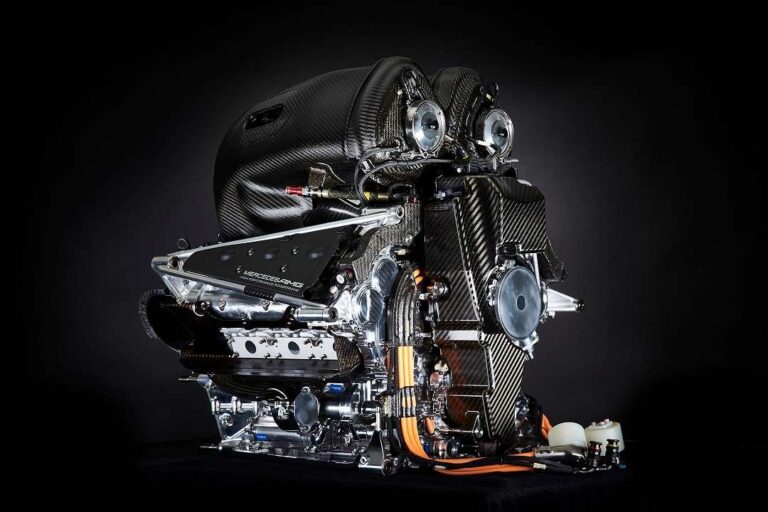Motores Mercedes: fora do regulamento da F1 ou não?