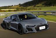 Audi R8 é um carro de corrida V10 5.2 para rodar nas ruas