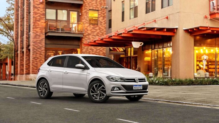 Polo e Virtus ganham multimídia VW Play na linha 2022