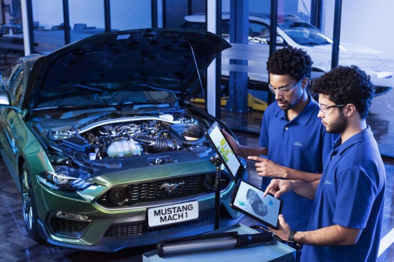 Ford dará 200 bolsas de curso técnico para pessoas de baixa renda
