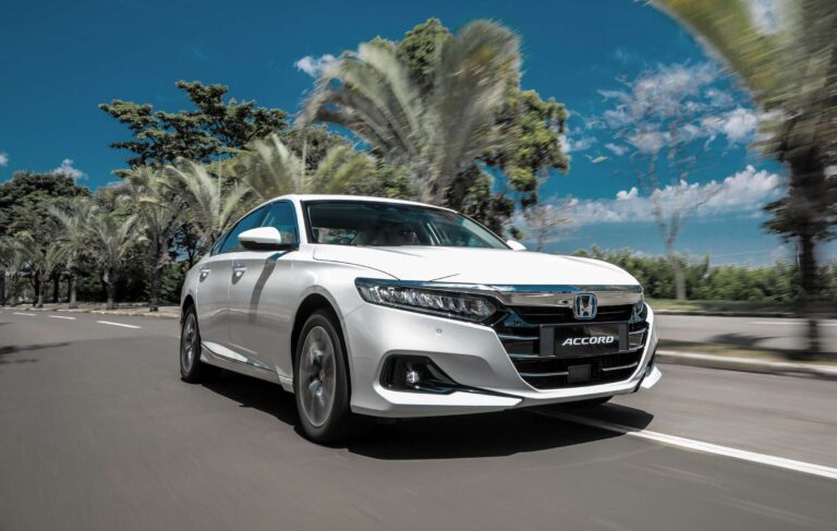 Honda Accord que faz 17,6 km/l na cidade estreia no Brasil