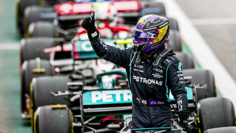 Lewis Hamilton é deste planeta? Sorte nossa que sim