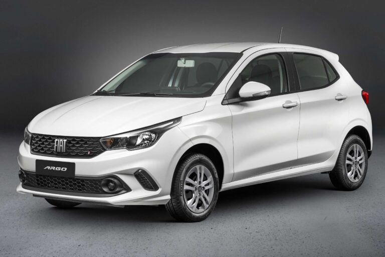Fiat Argo assume 1º lugar em vendas; Onix desaba para 11º