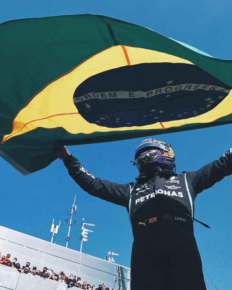 No Brasil, Hamilton iguala número de vitórias… do Brasil