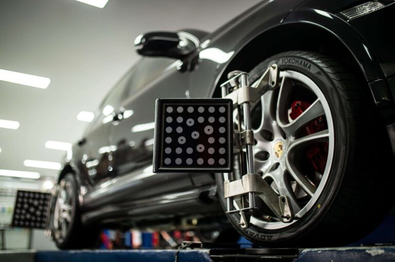 Carro parado dá prejuízo. Evite deixar os pneus deformados