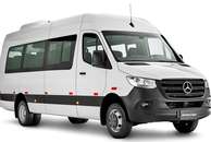 Novo Mercedes Sprinter 19+1 tem entrada pela porta da frente