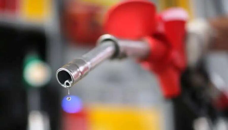 Preço da gasolina caiu 14% em julho; etanol recuou 8,3%