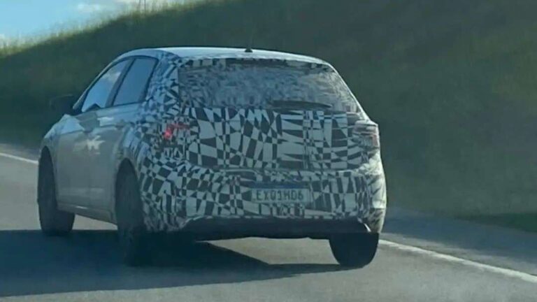Volkswagen Polo 2023 é flagrado de novo em testes no Brasil