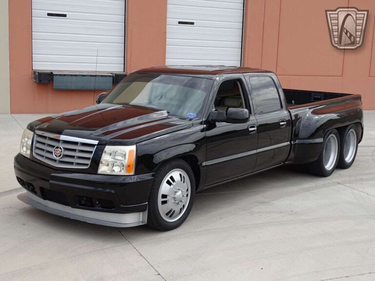 Chevrolet Silverado tem 10 rodas e V8 de 1.425 cv nos EUA