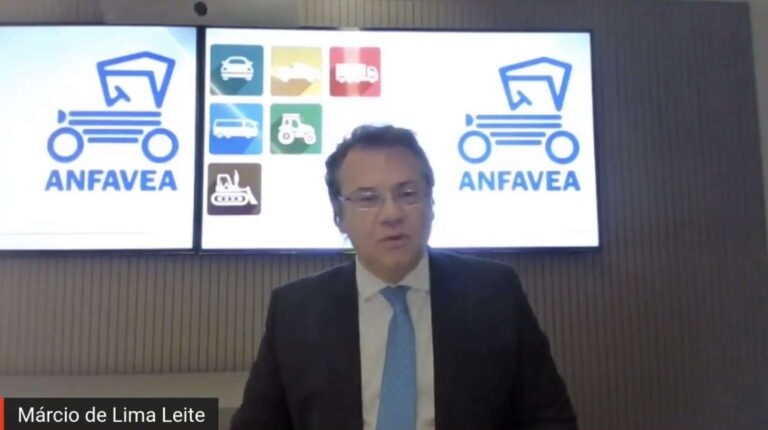 Anfavea comemora produção de veículos acima de 200 mil