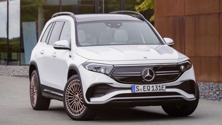 Mercedes revela EQB, seu primeiro SUV elétrico de 7 lugares