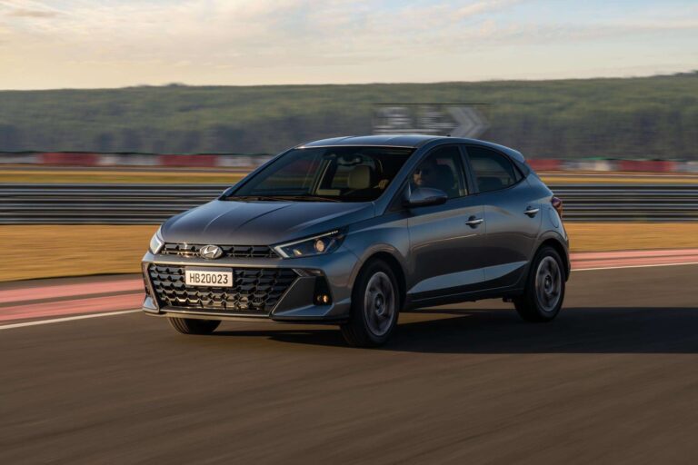 Hyundai HB20 2023 estreia renovado no Brasil por R$ 76.690