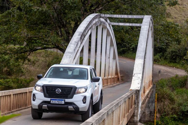 Nissan Frontier S 2023 estreia no Brasil com motor de 163 cv