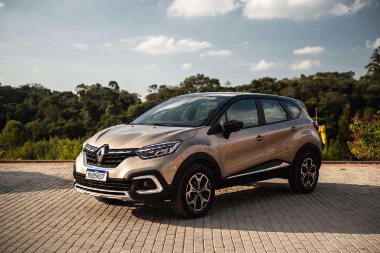 Renault seguirá sem produzir Captur e outros até o dia 27