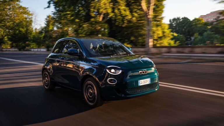 Fiat 500 elétrico será lançado no Brasil no dia 3 de agosto