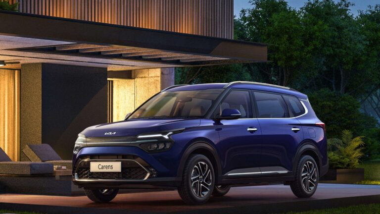 Novo Kia Carens estreia na Índia como um SUV de 7 lugares