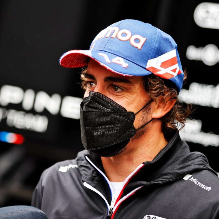 Para Alonso, F1 deveria reduzir diferenças entre as equipes