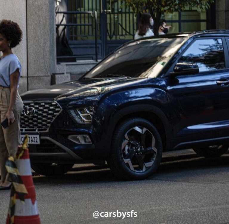 Novo Hyundai Creta 2022 é flagrado sem disfarces em SP