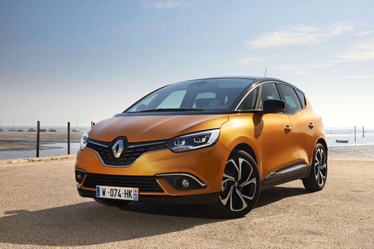 Renault encerra produção do Scénic para focar em SUVs