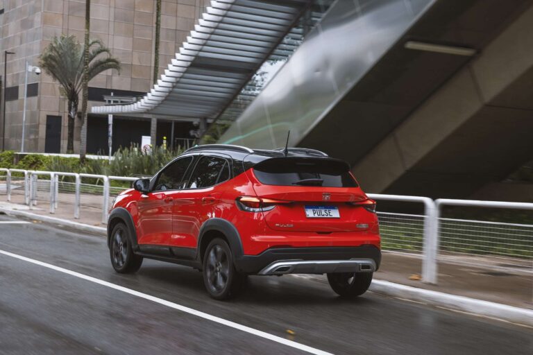 5 SUVs compactos mais econômicos do Brasil com etanol