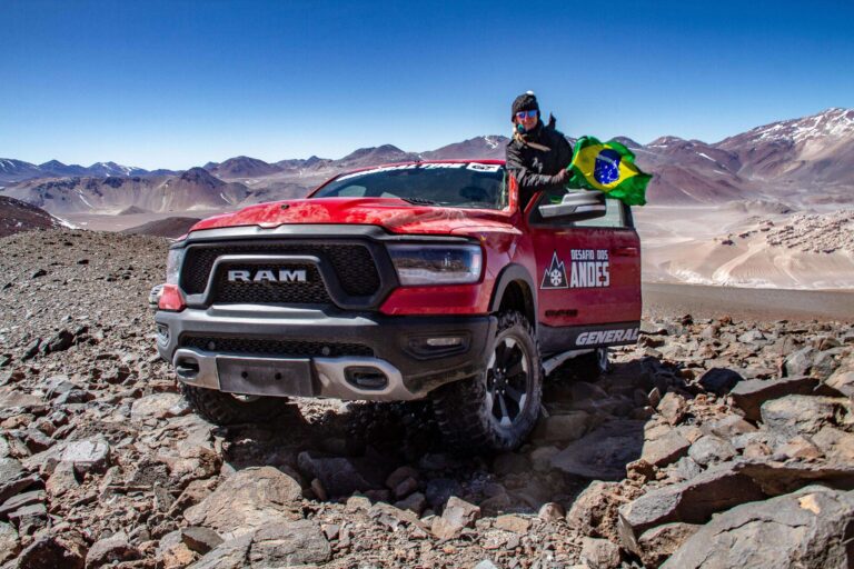 Brasileira supera 6.000 m nos Andes com a Ram 1500