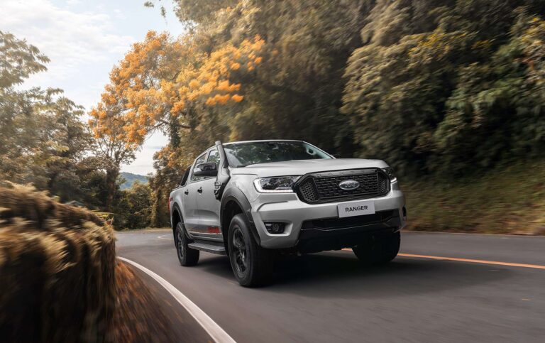 Ford passa a oferecer Ranger FX4 por assinatura no Brasil