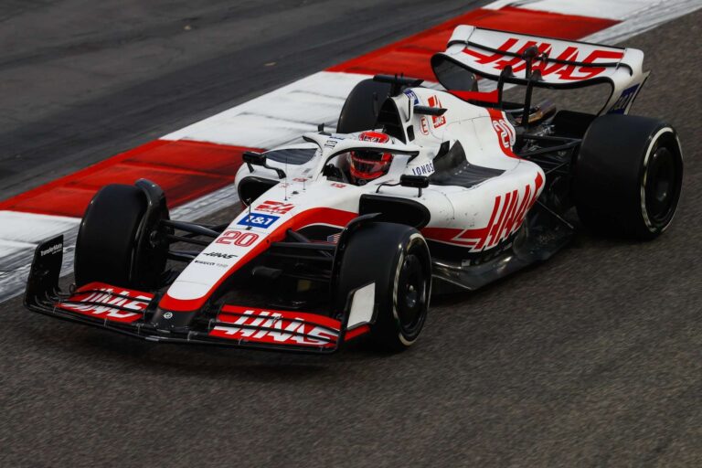 Magnussen surpreende e lidera dia de testes da F1 em Sakhir