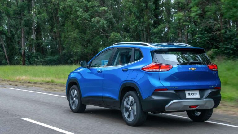 SUV Tracker ultrapassa Onix e HB20 e lidera carros de passeio