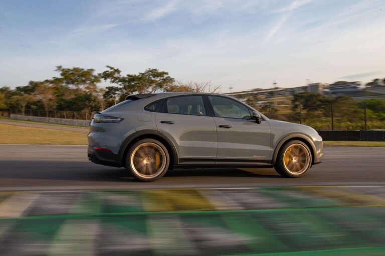 Porsche Cayenne Turbo GT, a versão “nervosa” dos 20 anos