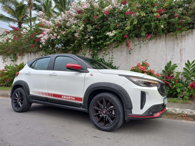 Avaliação: Abarth Pulse é uma ideia arrojada e (quase) perfeita
