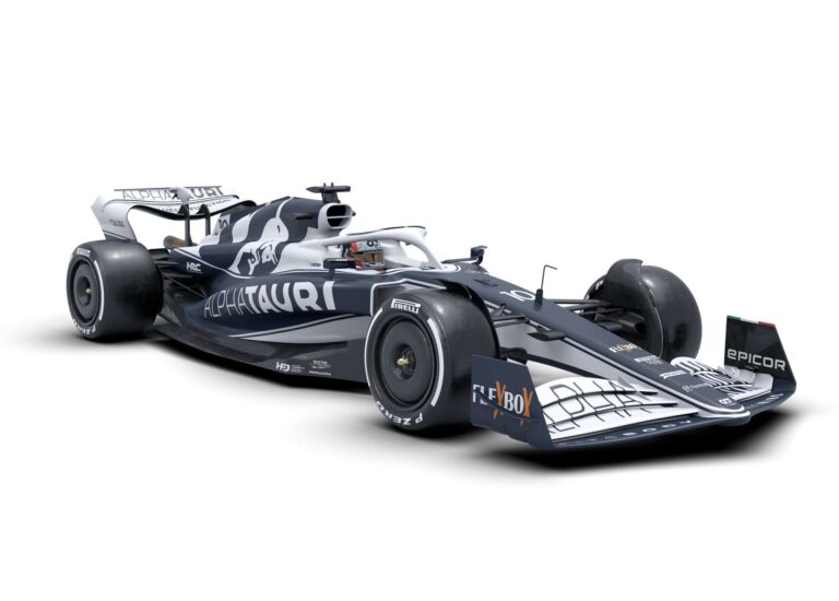 AlphaTauri F1 revela o AT03, novo carro de Gasly e Tsunoda 