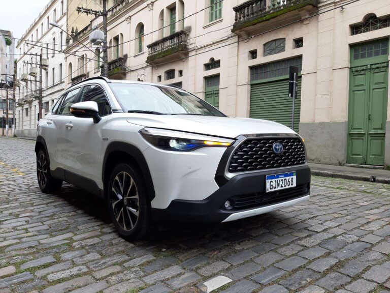 Carros híbridos e elétricos ganham mercado, mas somam só 2,4%