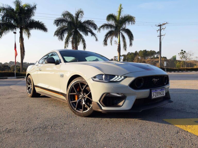 Avaliação: Ford Mustang Mach 1 é um esportivo raiz